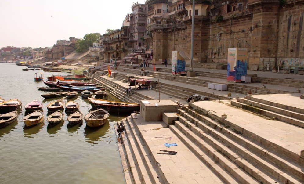 weather update varanasi purvanchal heat summer temprature cross 43 degree in banaras see condition in photos