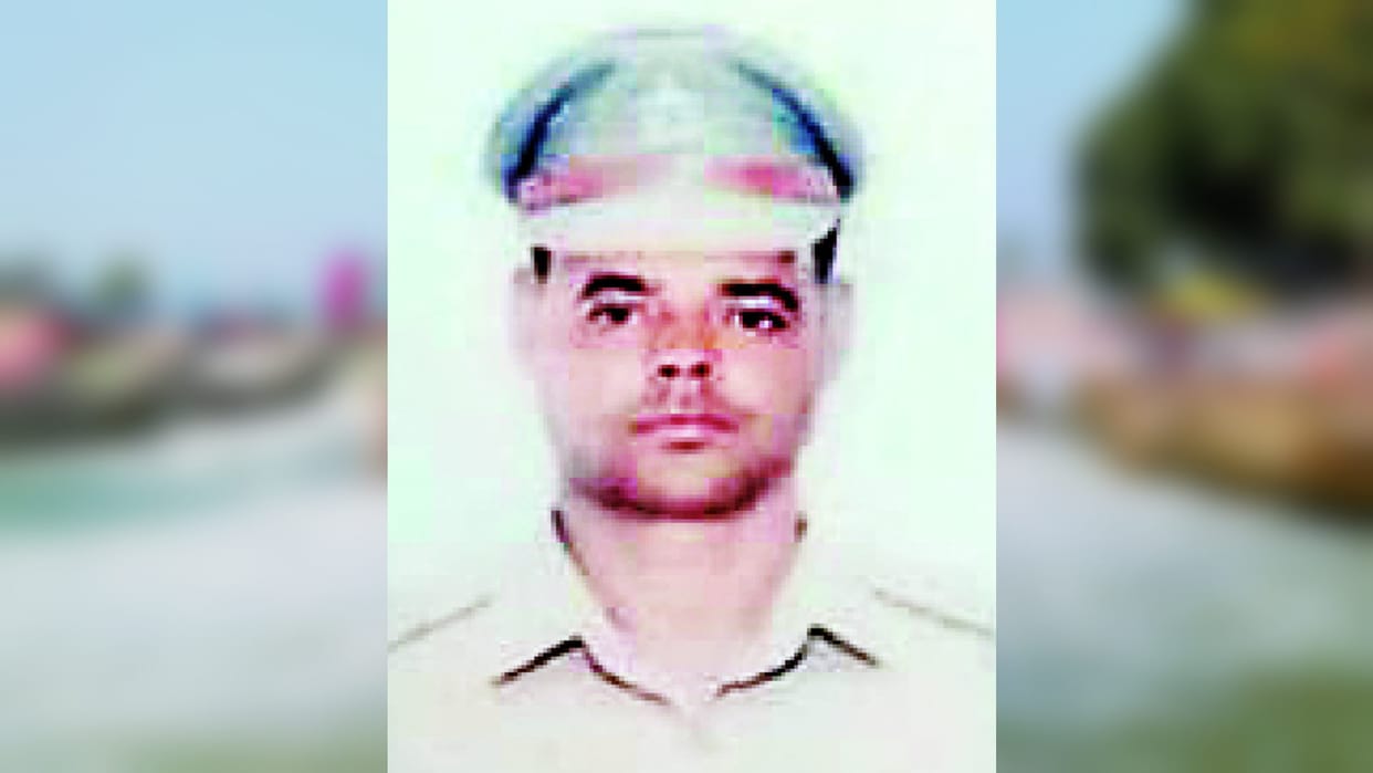 Meerut News : Illegal recovery in the name of inspector in order to fulfill the hobby of the girlfriend, arrested