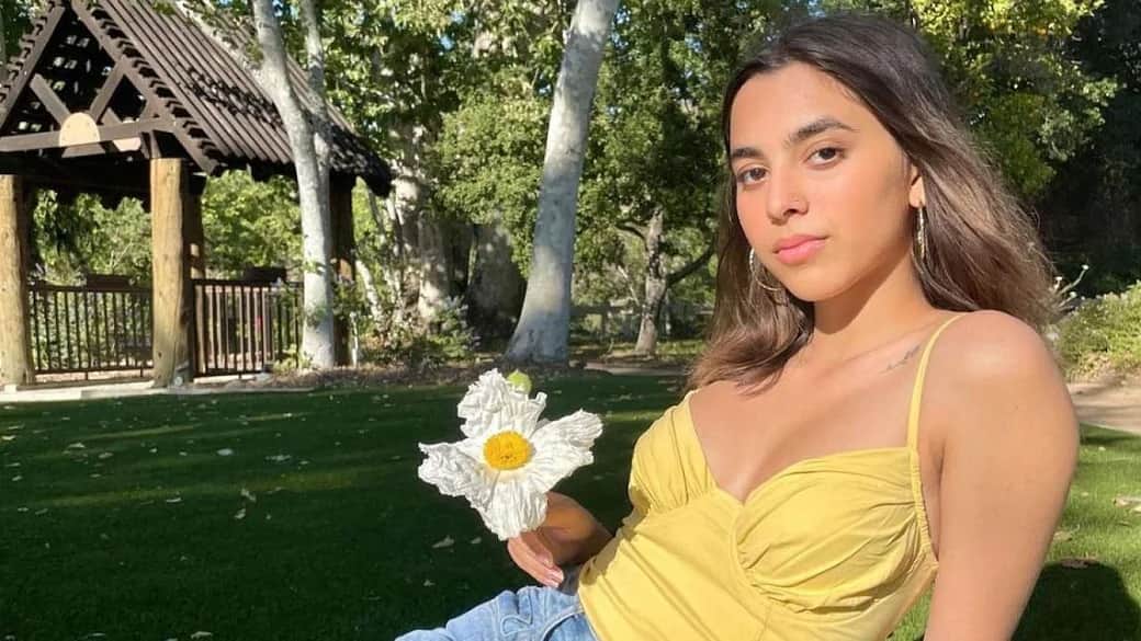 Anurag kashyap daughter aaliyah kashyap bought new house see her home tour video