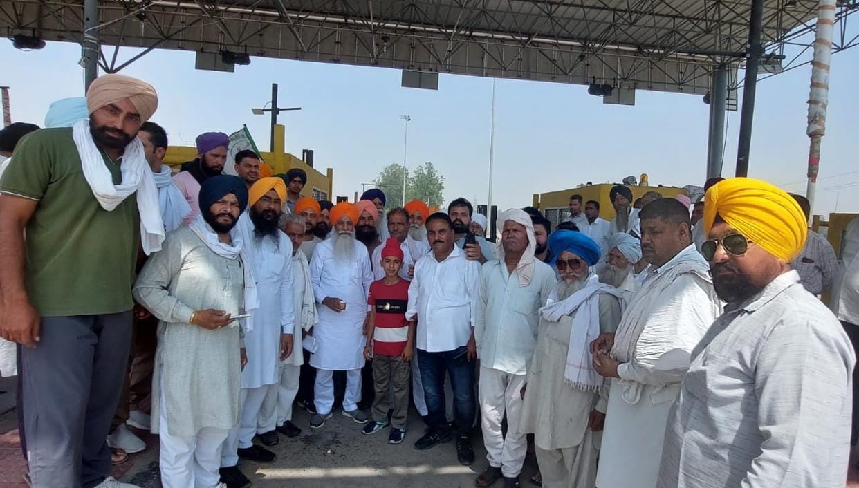 Farmers' picketing, vehicles passing without paying toll, Kurukshetra