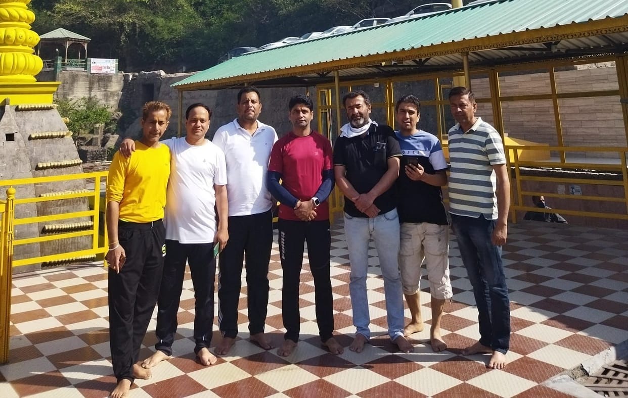 Teachers gave the message of staying fit by running