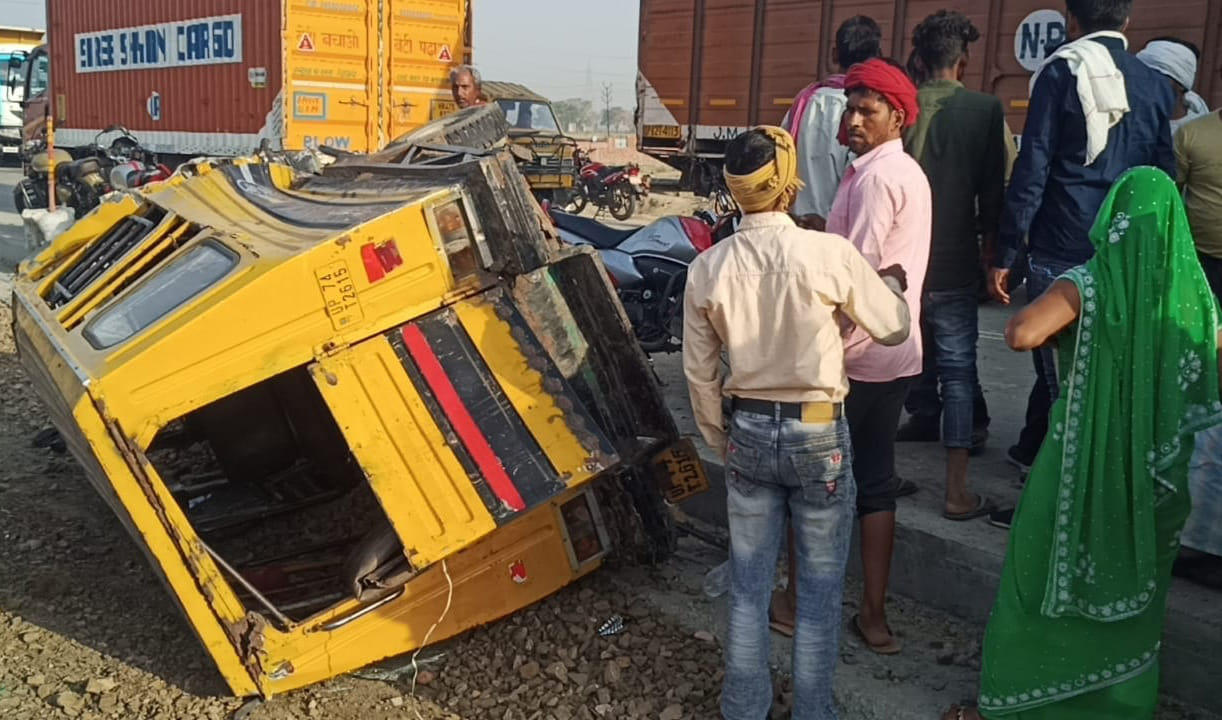 Head-to-head collision between tempo and loader, one dead