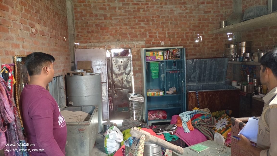 auraiya news,Jewelery theft by breaking the lock of a closed house