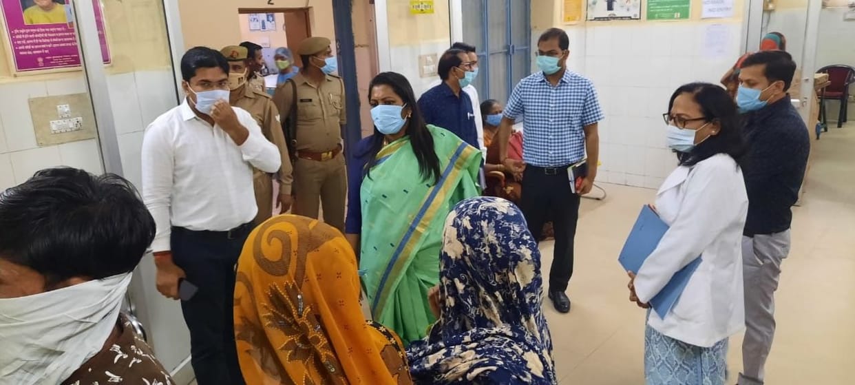 Aligarh: DM got lock in ultrasound room, instructions were given to get new machine