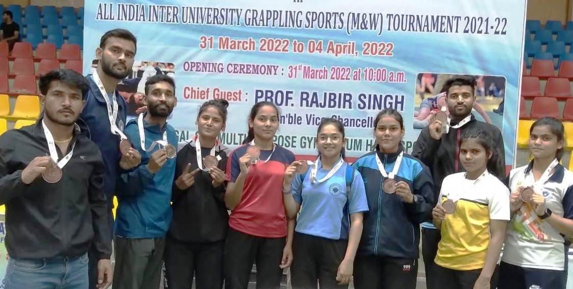 kasganj won three medal in gapling compitition