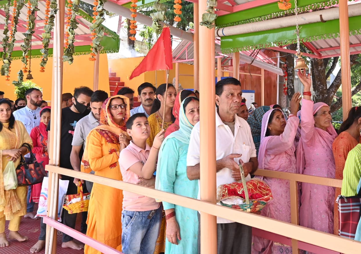 Devotees got their head renovated in Jalpa Mata Temple, Saraundhar