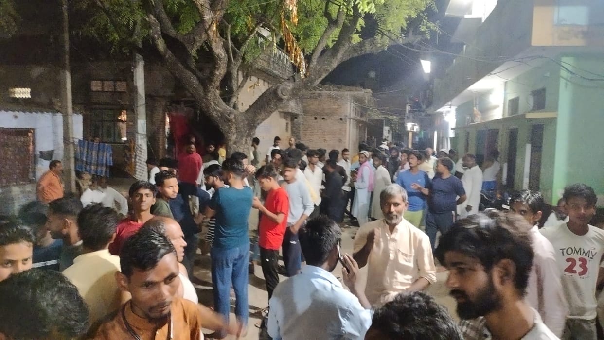 Cousin killed sister and tried to burn dead body in mau accused said take avenged insult