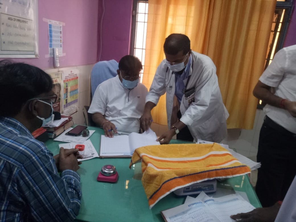 Admitted patients do not get food, angry CMO