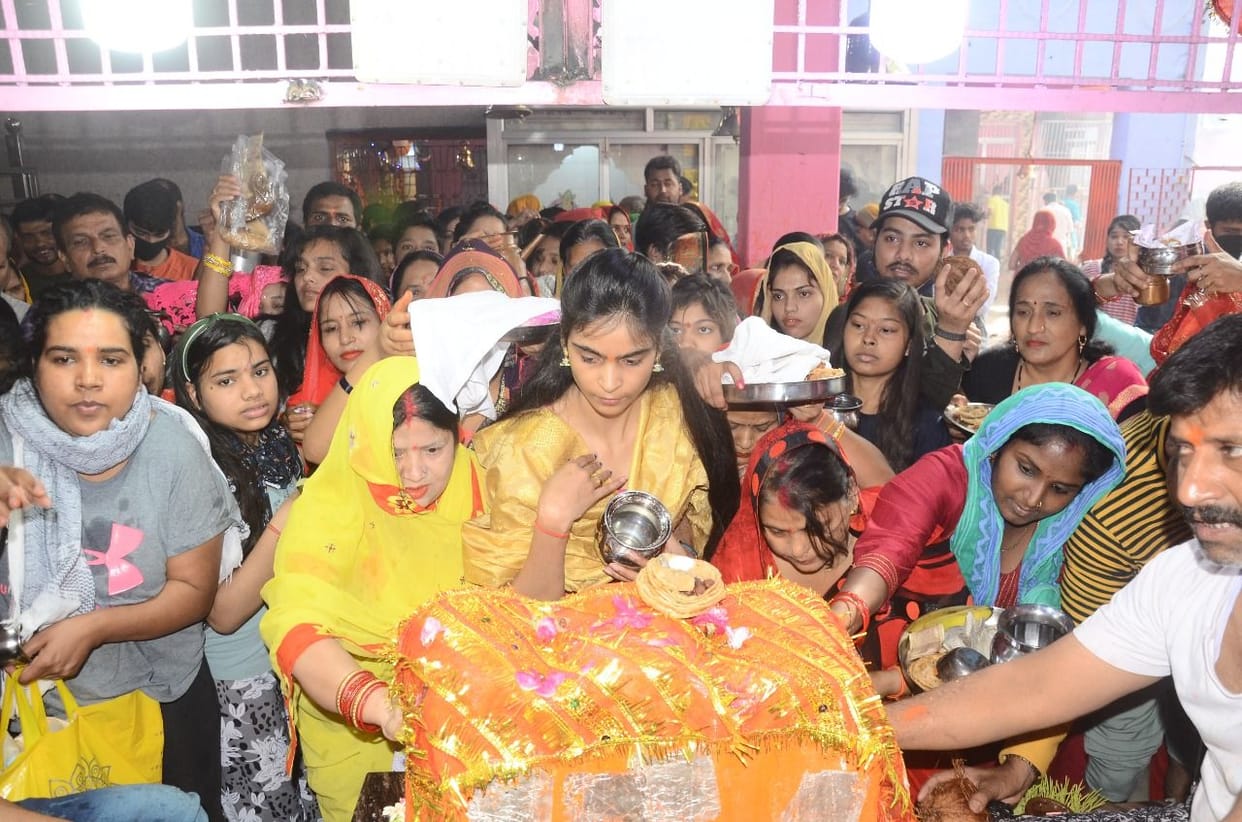 Navratri: Devotees gathered in the temples of Goddess, procession taken out