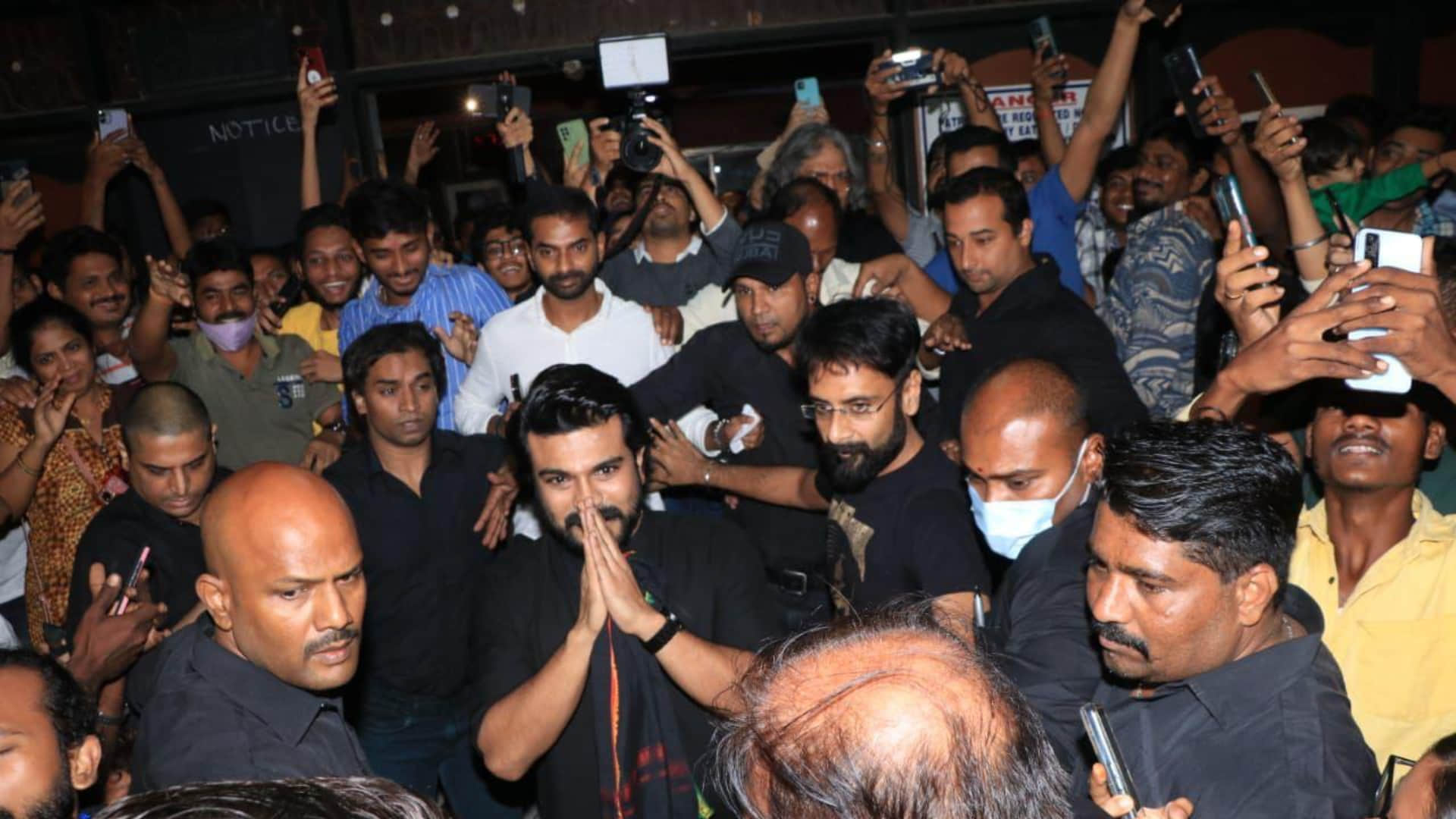 south superstar ram charan reached for temple darshan fans came out on the streets to see him