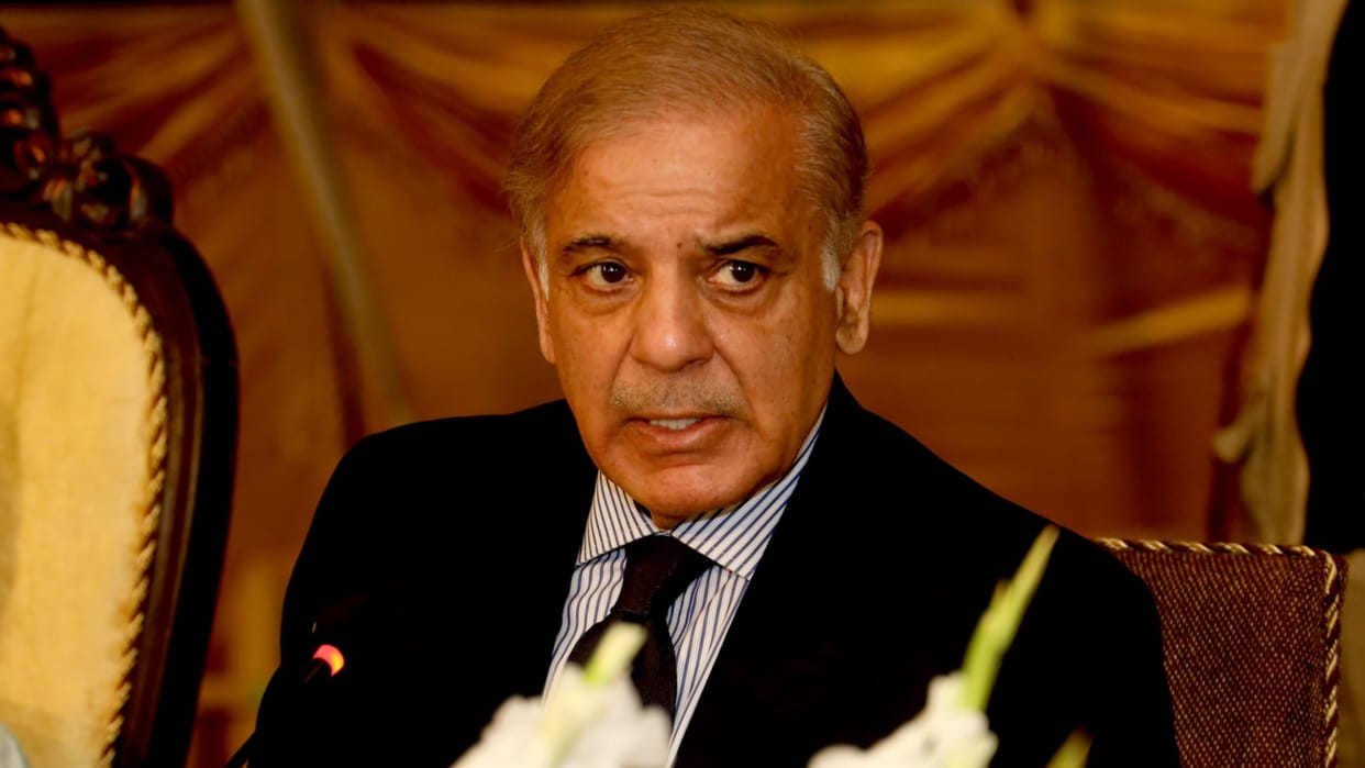 Pakistan PM Sharif met Pakistan Peoples Party co chairperson Zardari and discuss country political situation