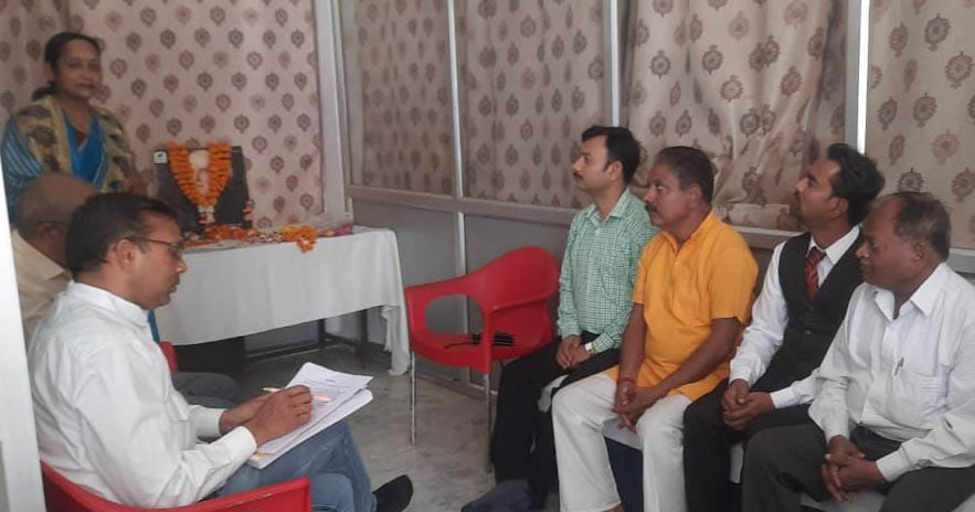 Speeding truck trampled on another truck driver