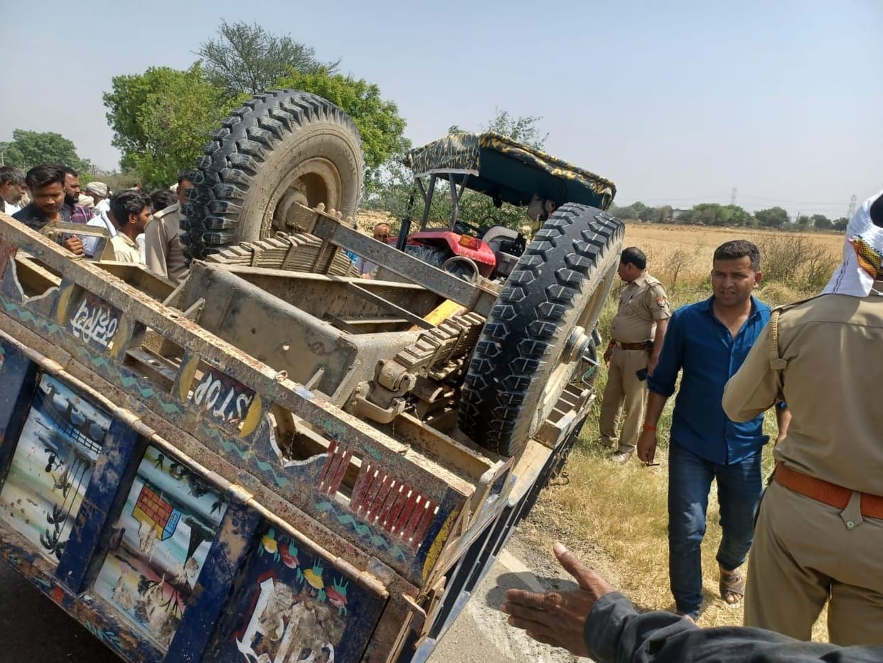 auraiya news,Trolley of pilgrims overturned, 21 injured, 16 referred