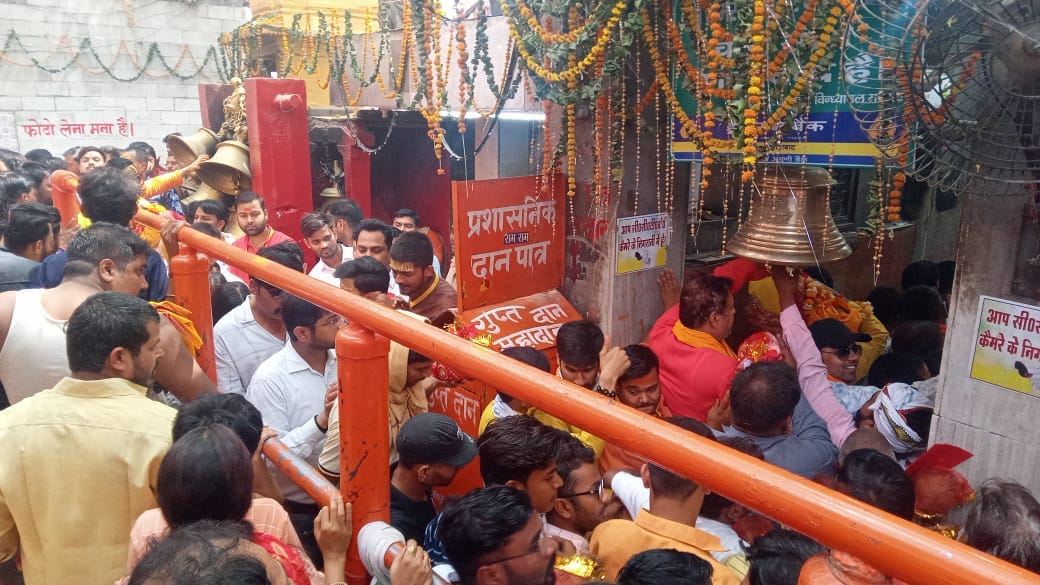 Navratri 2022  first day vindhyachal shrine of Mata Vindhyavasini resonated with cheers and mantras