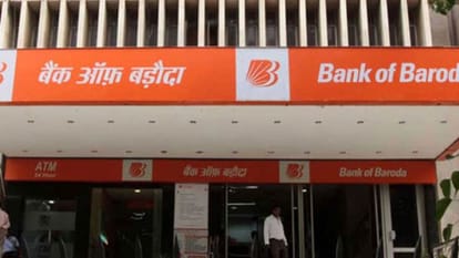 Moradabad: 18 lakh rupees kept locker were destroyed by termites, panic bank after woman allegations