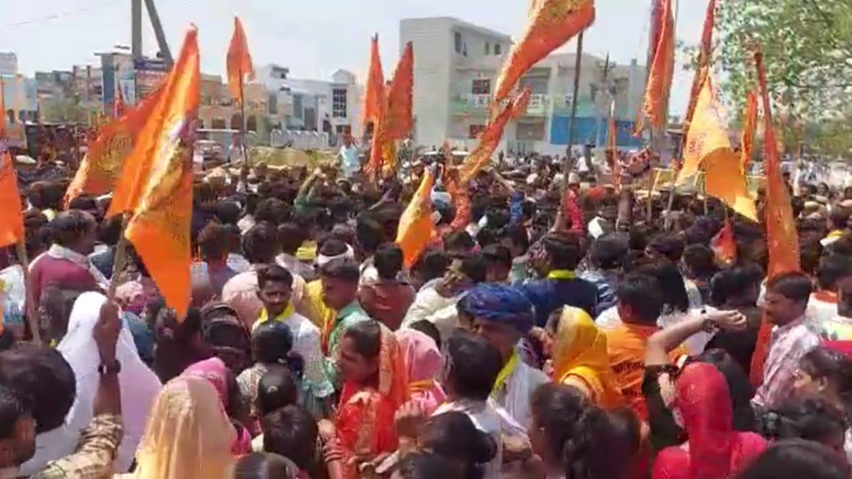Police used force on uncontrollable crowd in Charbhuja Nath Barat in Bhilwara