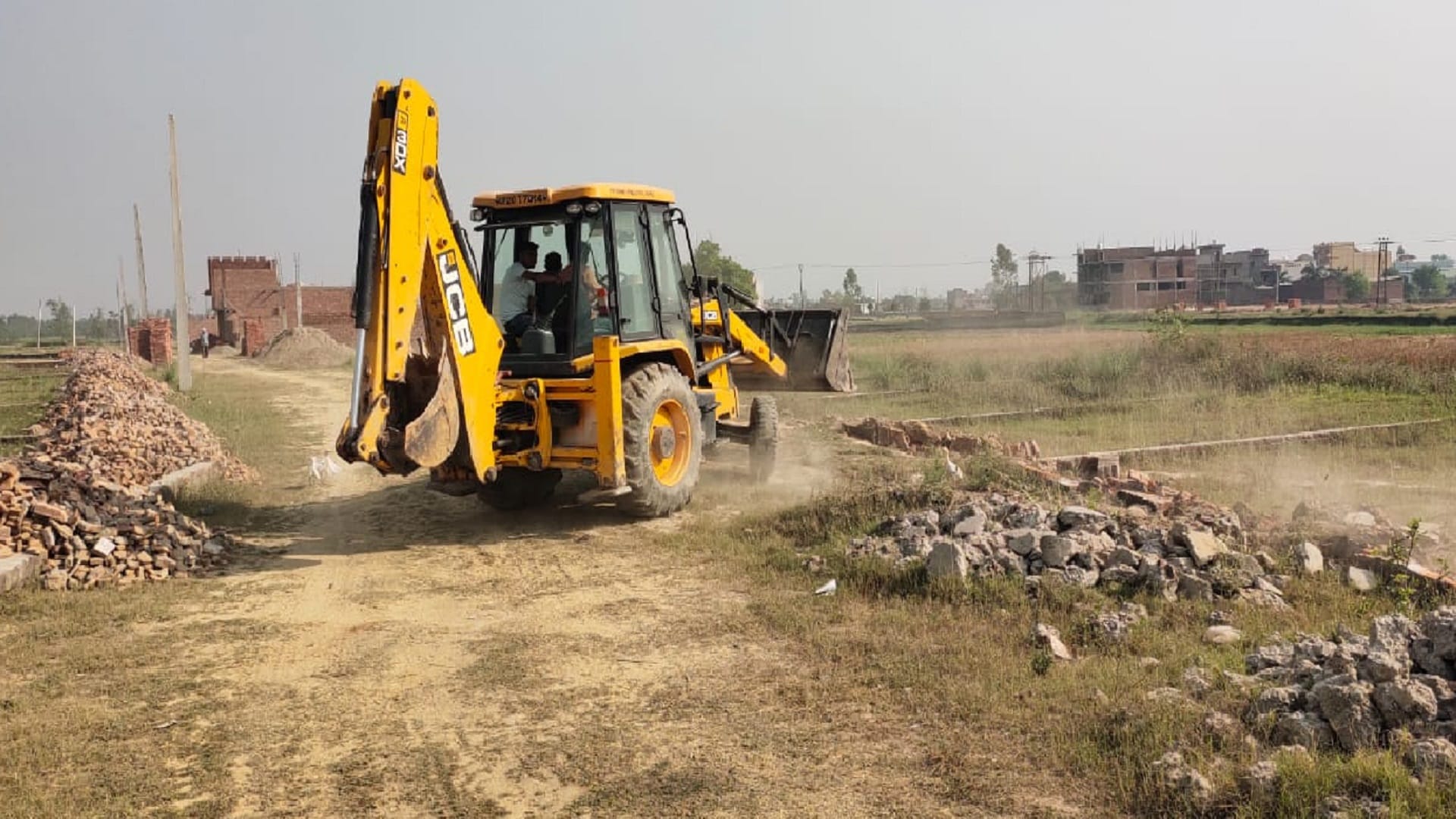 UP News: Administration officers have demolished five colony by bulldozer in Bijnor city see photos