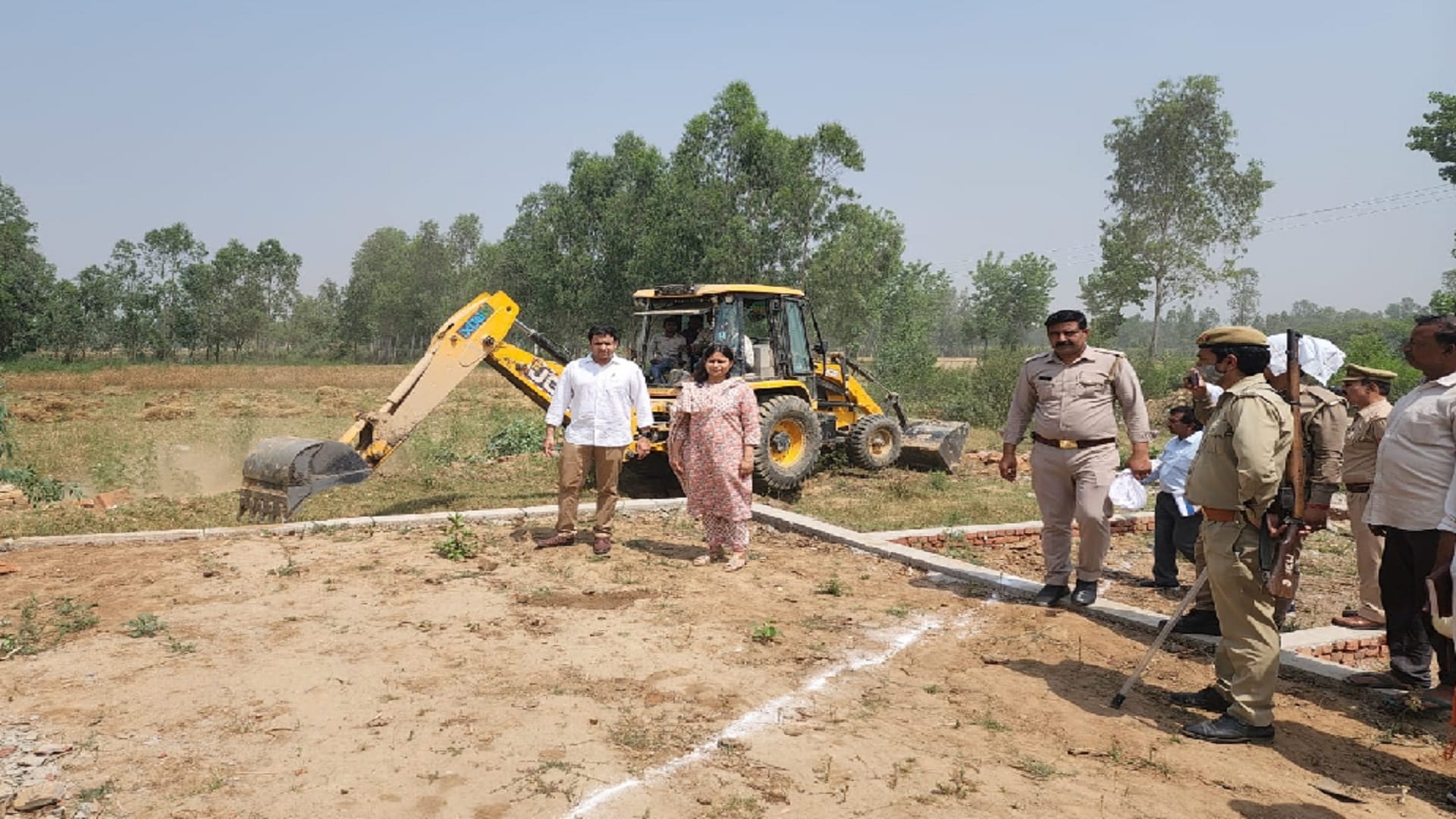 UP News: Administration officers have demolished five colony by bulldozer in Bijnor city see photos