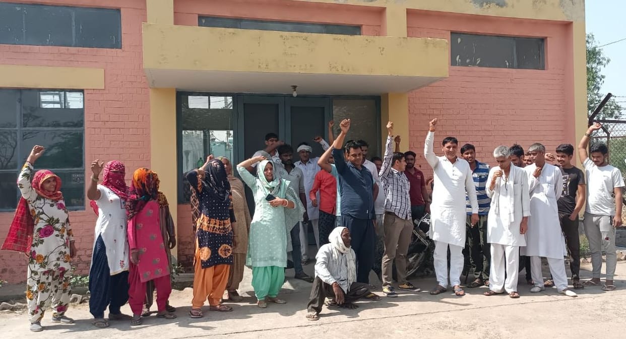 Villagers, troubled by power shortage, laid siege to the power sub-station
