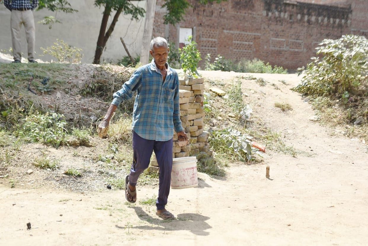 Electricity missing for 23 hours, came for five minutes a day