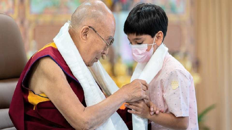 Dalai Lama said that Young generation should unite on the serious issue of global warming