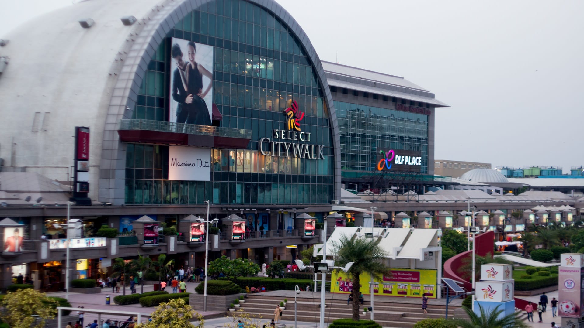 Famous Malls in Delhi Visit With Partner and Children Love These Shopping Malls