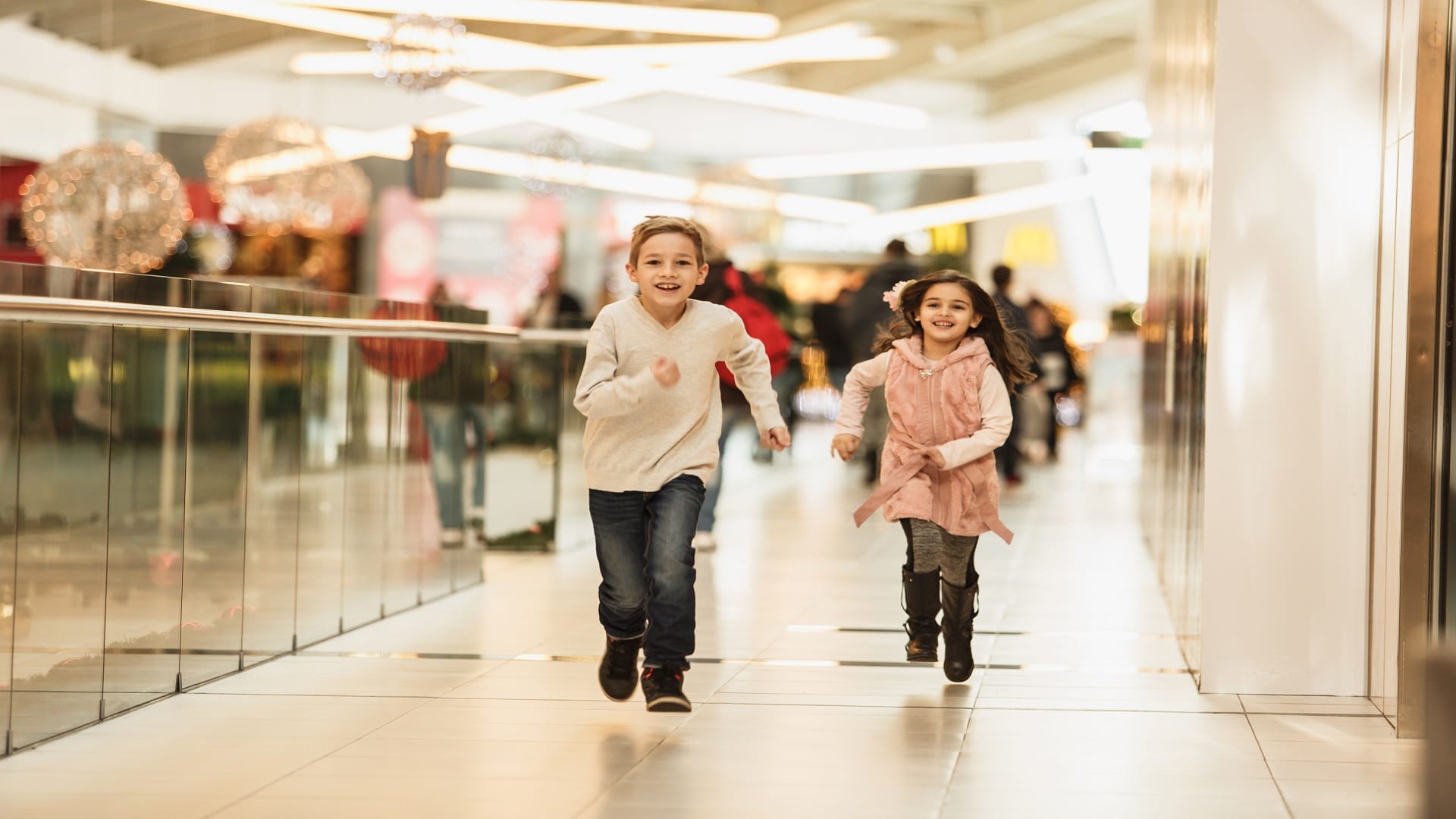 Famous Malls in Delhi Visit With Partner and Children Love These Shopping Malls