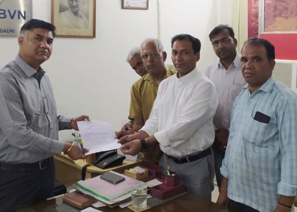 People upset due to undeclared power cuts and hanging wires, memorandum submitted to XEN