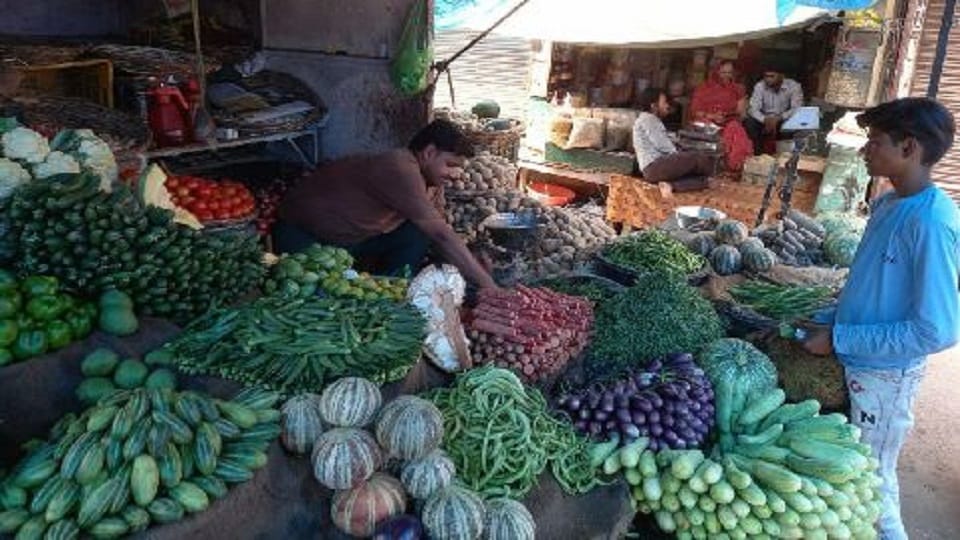 vegetables Luffa and ladyfinger being sold more expensive than grapes banana and orange in etah