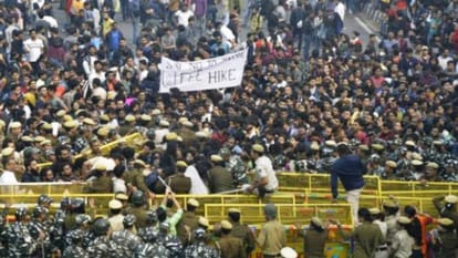 JNU Clash: Mushaira in Support of Pakistan Jawans Martyrdom Celebration Know All JNU Controversy News in Hindi