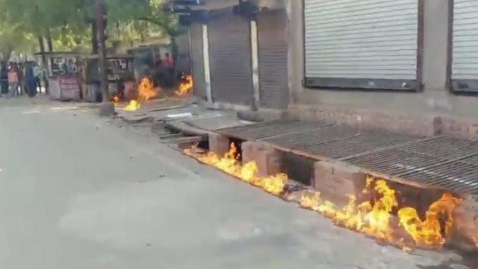 Fire broke out in green gas pipeline after explosion in agra