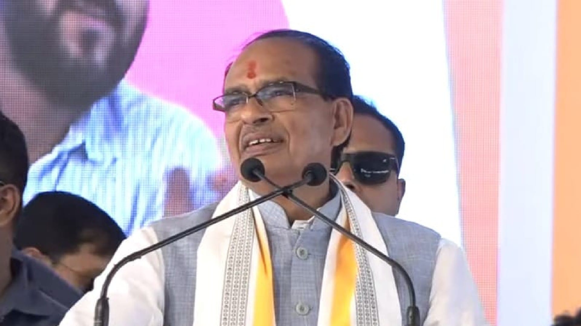 Madhya Pradesh Chief Minister Shivraj Singh Chouhan did Jalabhishek campaign launched, 5 thousand Amrit Sarovar will be built in the state