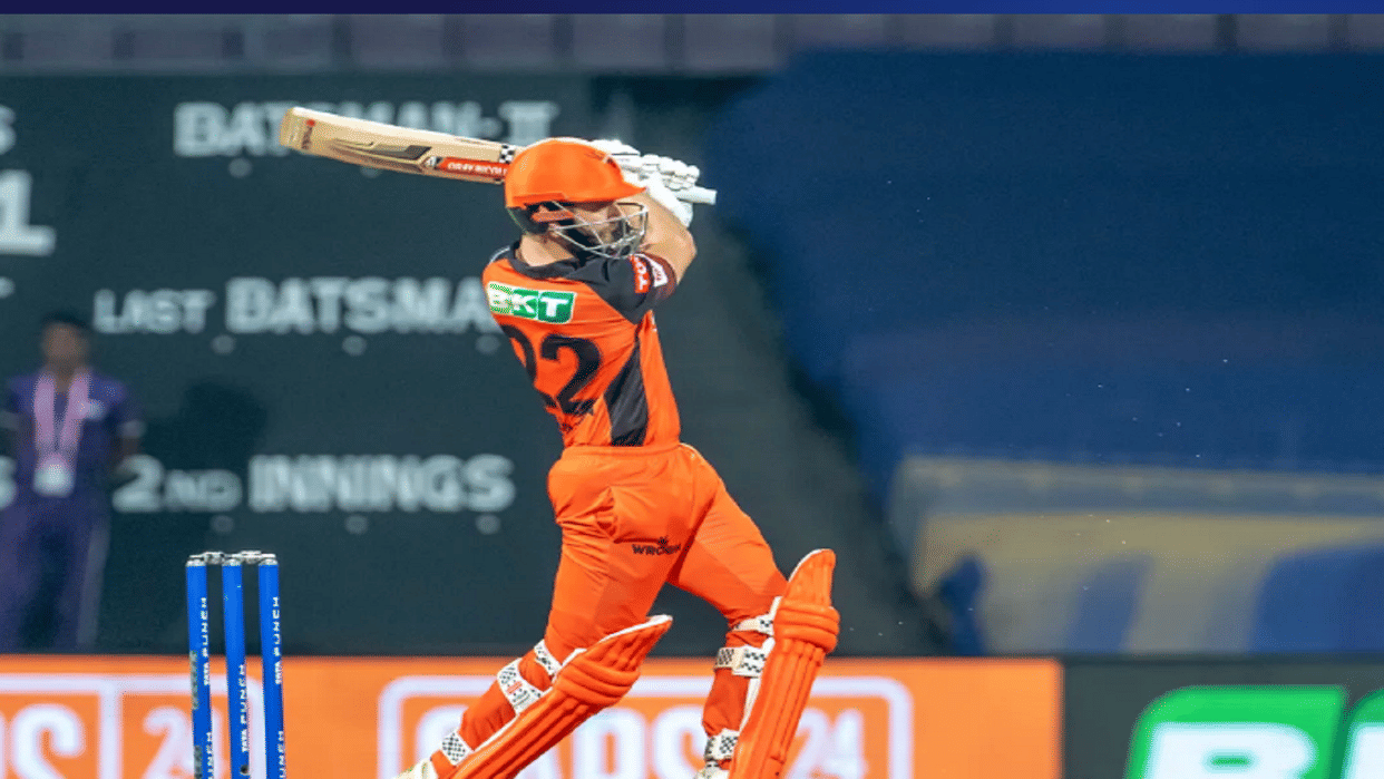 SRH vs GT Live Cricket Score: Gujarat Titans vs Sunrisers Hyderabad IPL 2022 Match 21 at Navi Mumbai News Updates in Hindi