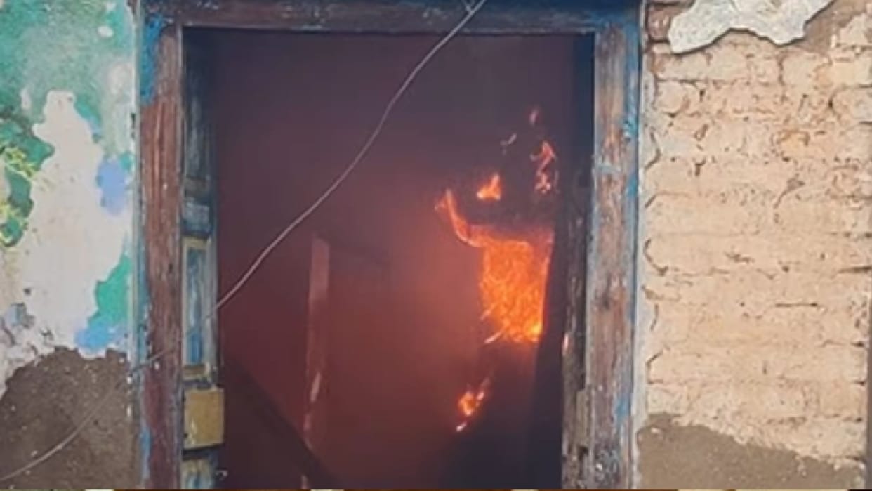 Curfew imposed in Khargone, police detained 70 people, examinations postponed, force deployed