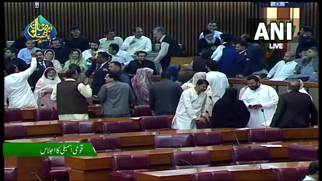 Pak National Assembly passes bill to limit disqualification period of lawmakers; Nawaz Sharif may benefit