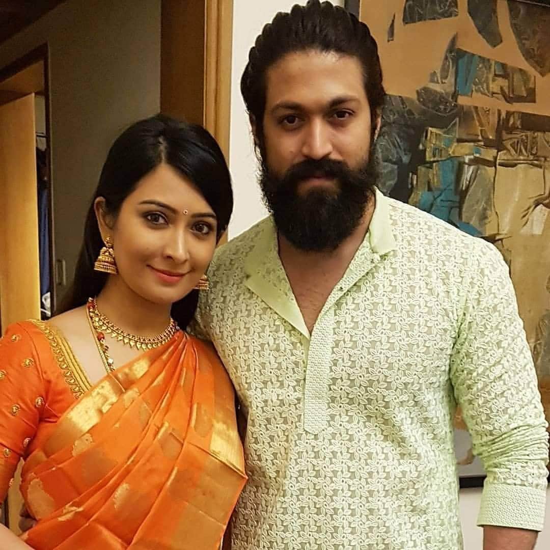KGF star Yash and Radhika pandit anniversary know about their love story