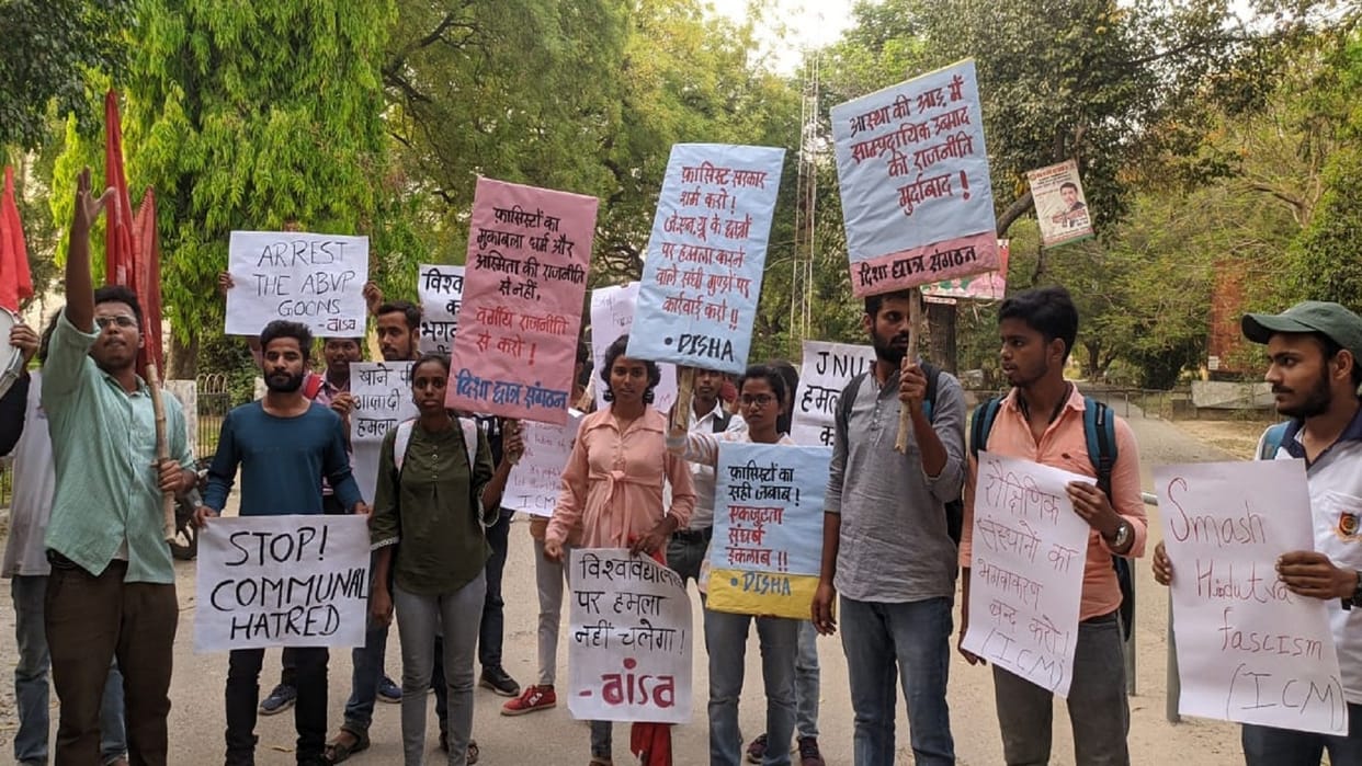 JNU controversy: ABVP and Left student organizations burn each other's effigies