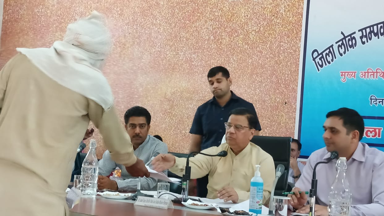 Heard the accused side except the complainant, if someone spoke in the middle, he kept quiet
