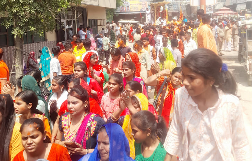 Grand procession taken out on Shri Balaji's birth anniversary