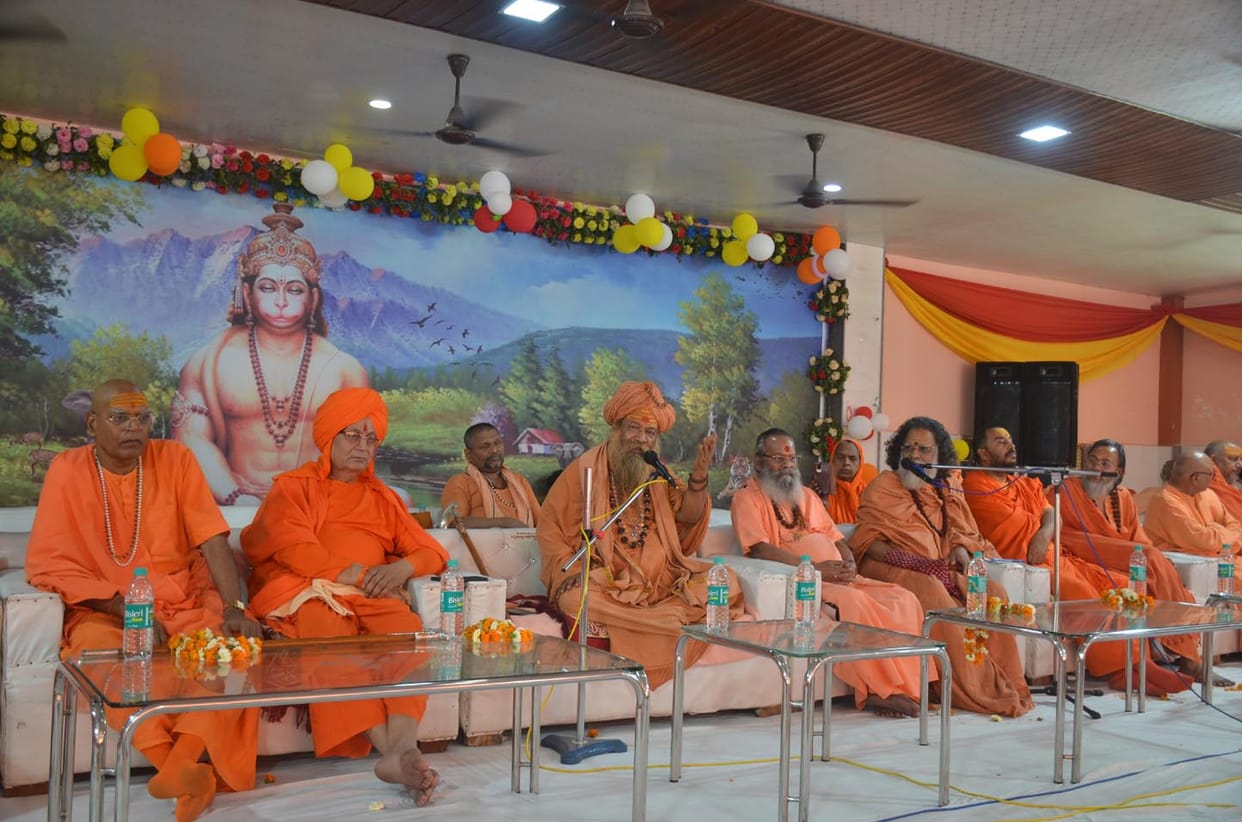 Hanuman ji's life is ideal for family: Bharti