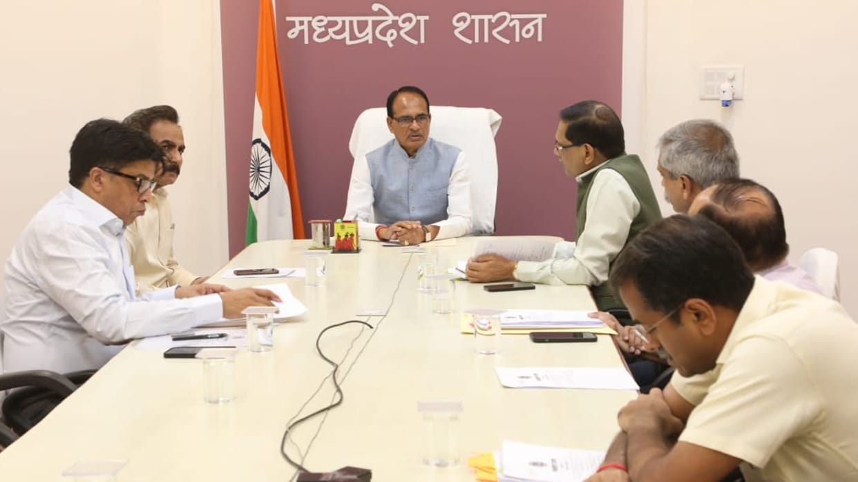 CM convenes high level meeting: Shivraj said, will recover property damage from rioters, will give harshest punishment