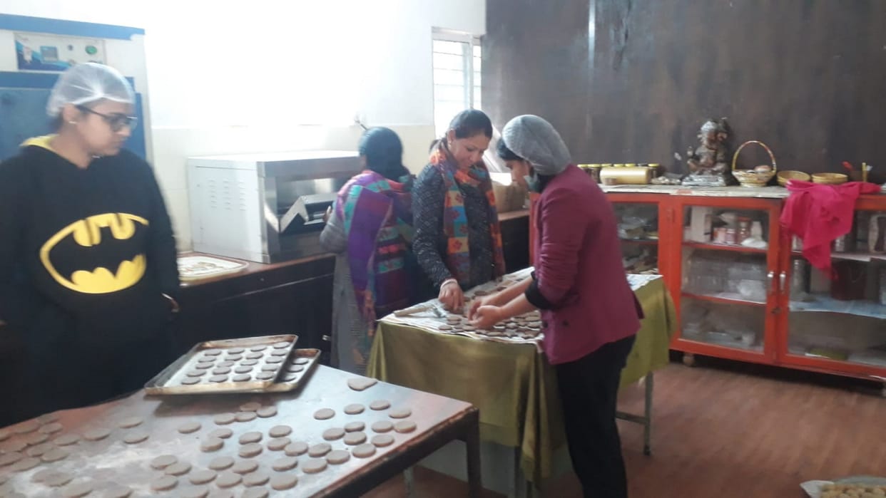Chardham yatra 2022, Women Self Help Group products to be sold on Flipkart, outlet opened at Jolly Grant Airport