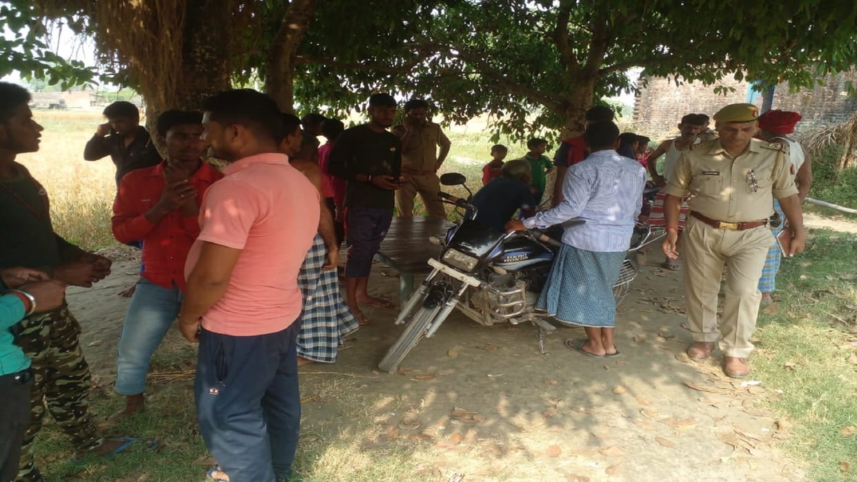 Young man killed sister in law by attacking with an axe, commits suicide by hanging himself