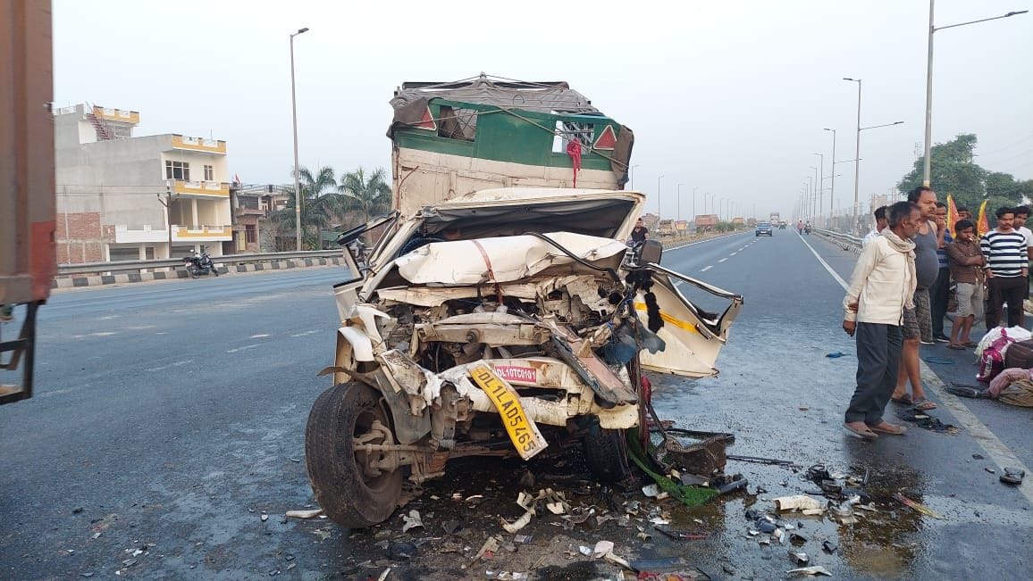 Father son killed in road accident, eight family members injured