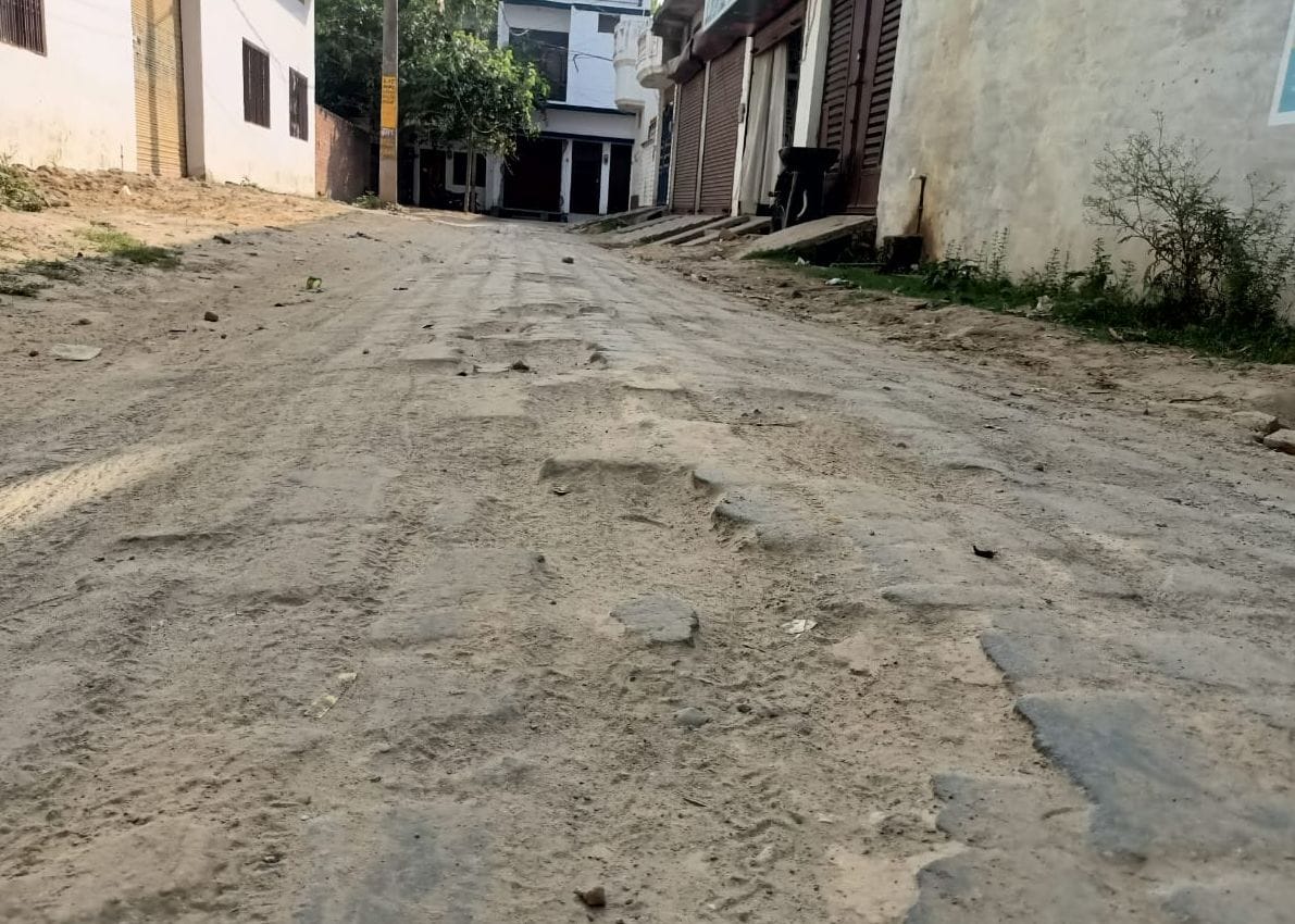Uprooted roads in Awas Vikas Colony, not even repair due to lack of budget