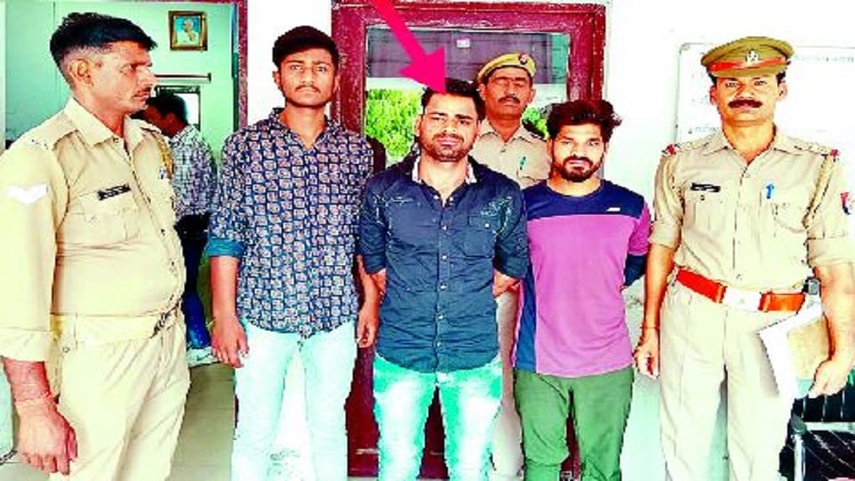 girl was shot for refusing to marry Agra police arrested accused after 11 days