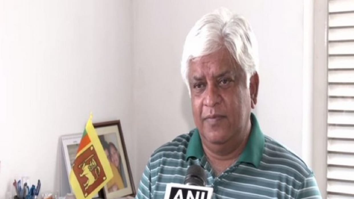 Former Indian Captain Arjun ranatunga said Srilankan players should leave IPL and stand with their countary