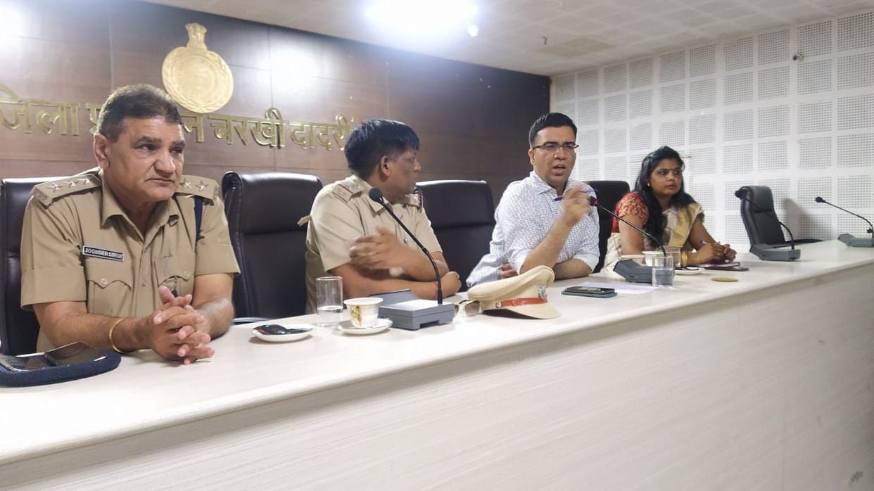 Police will give notice to banks if there is no arrangement of guard and CCTV