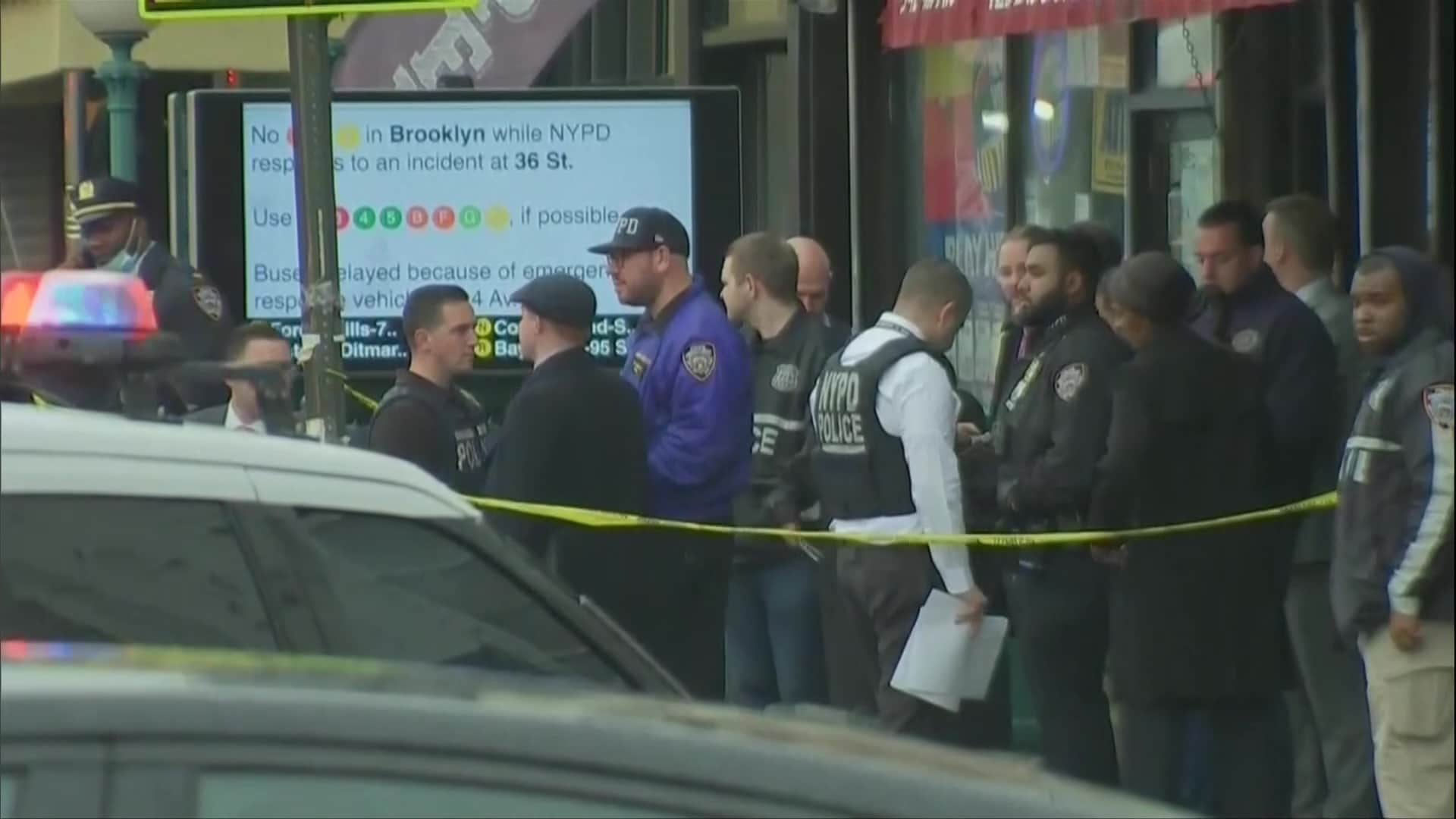 Commuters Shot on Brooklyn Subway by Man in Gas Mask Who Threw Smoke Grenade, know all updates