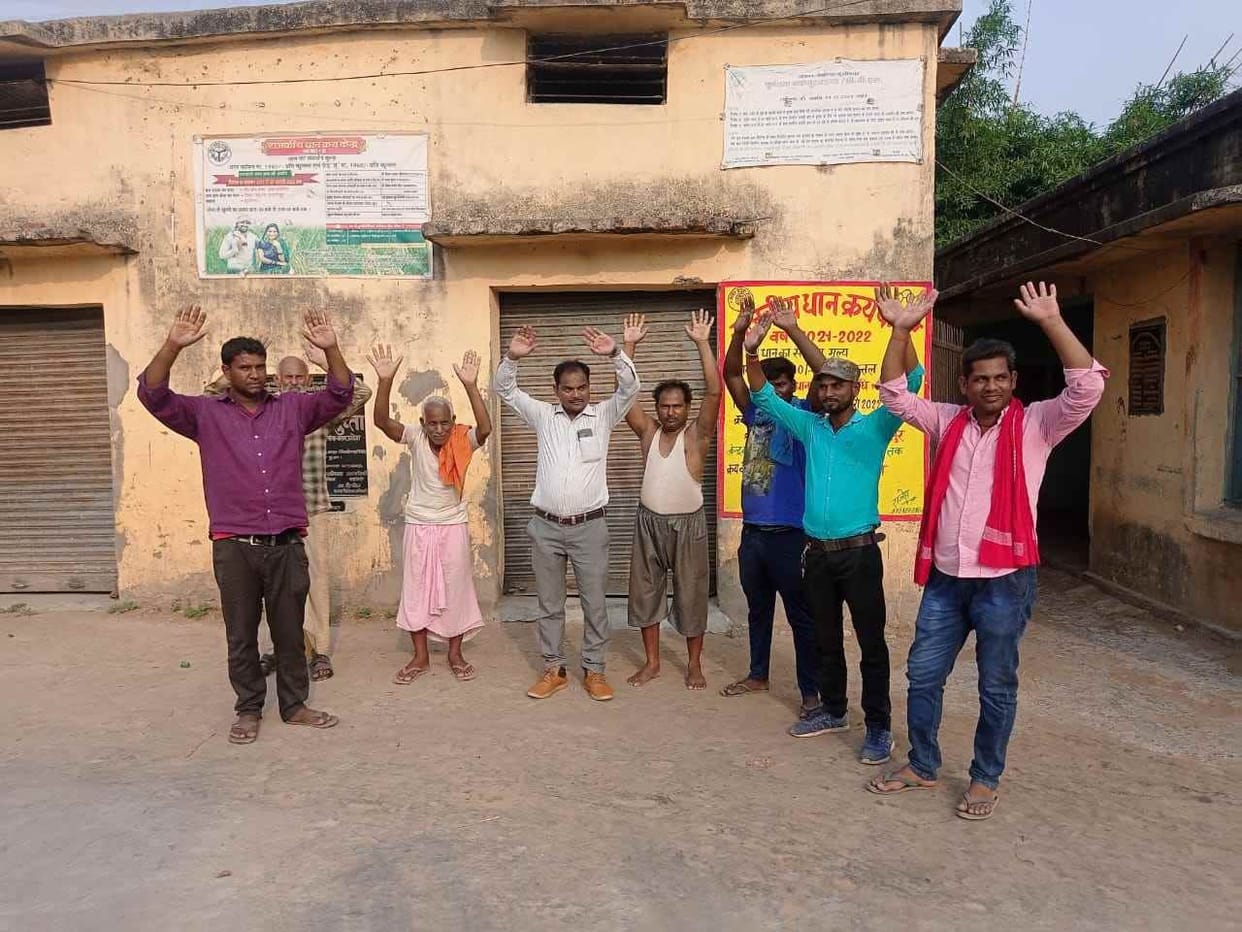 Farmers demonstrated to make wheat purchasing center